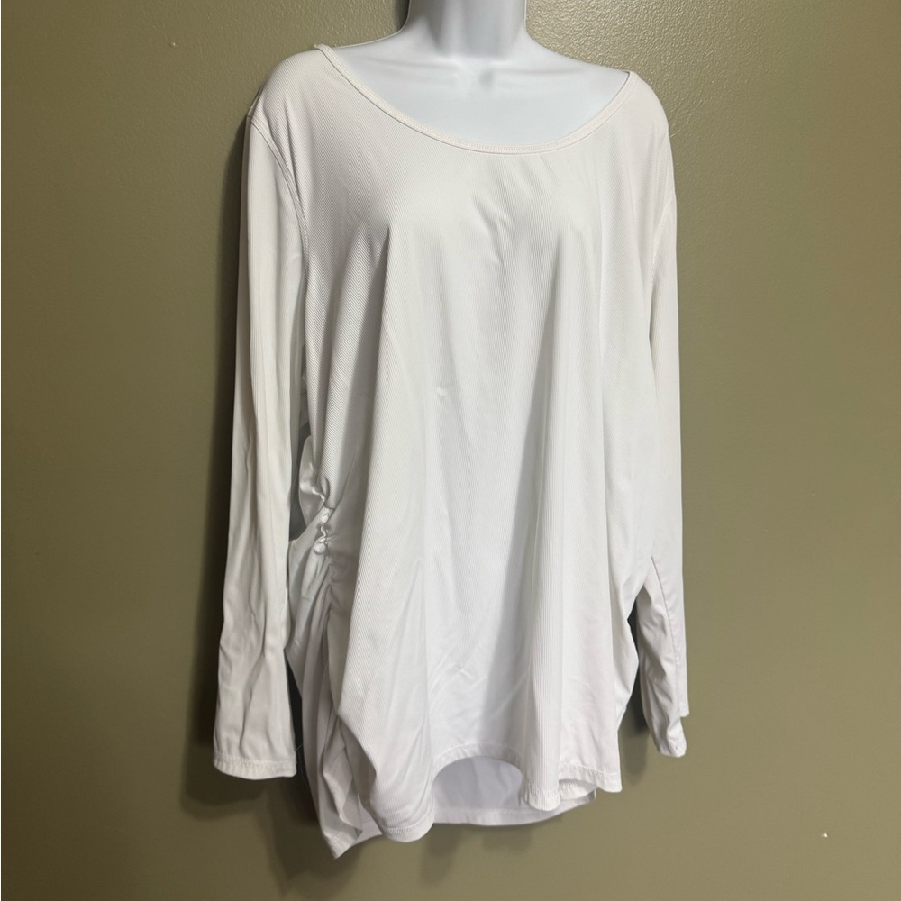 Livi‎ Active White Shirt, Size 26/28